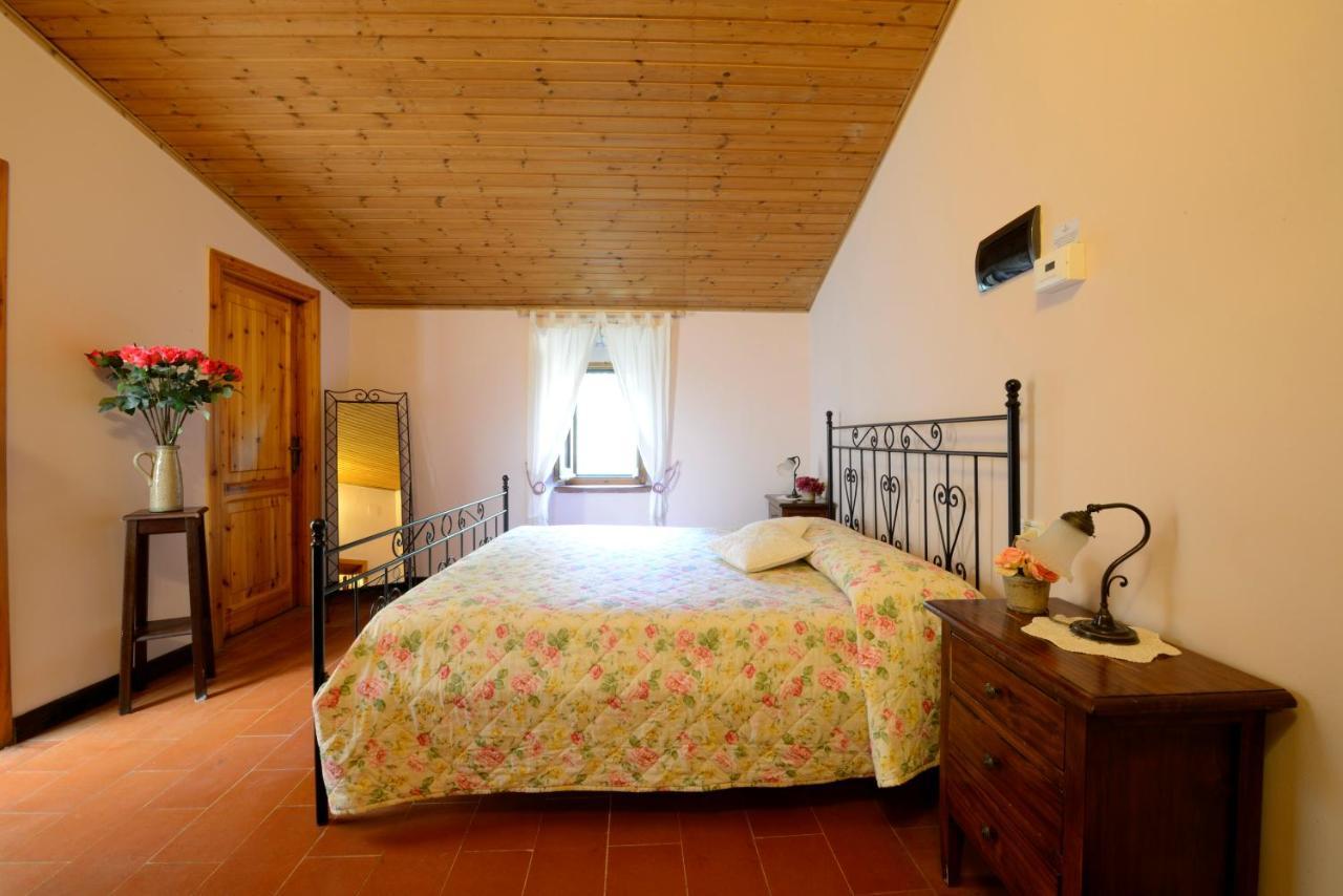 Agriturismo Le Querce Di Assisi Villa Bagian luar foto